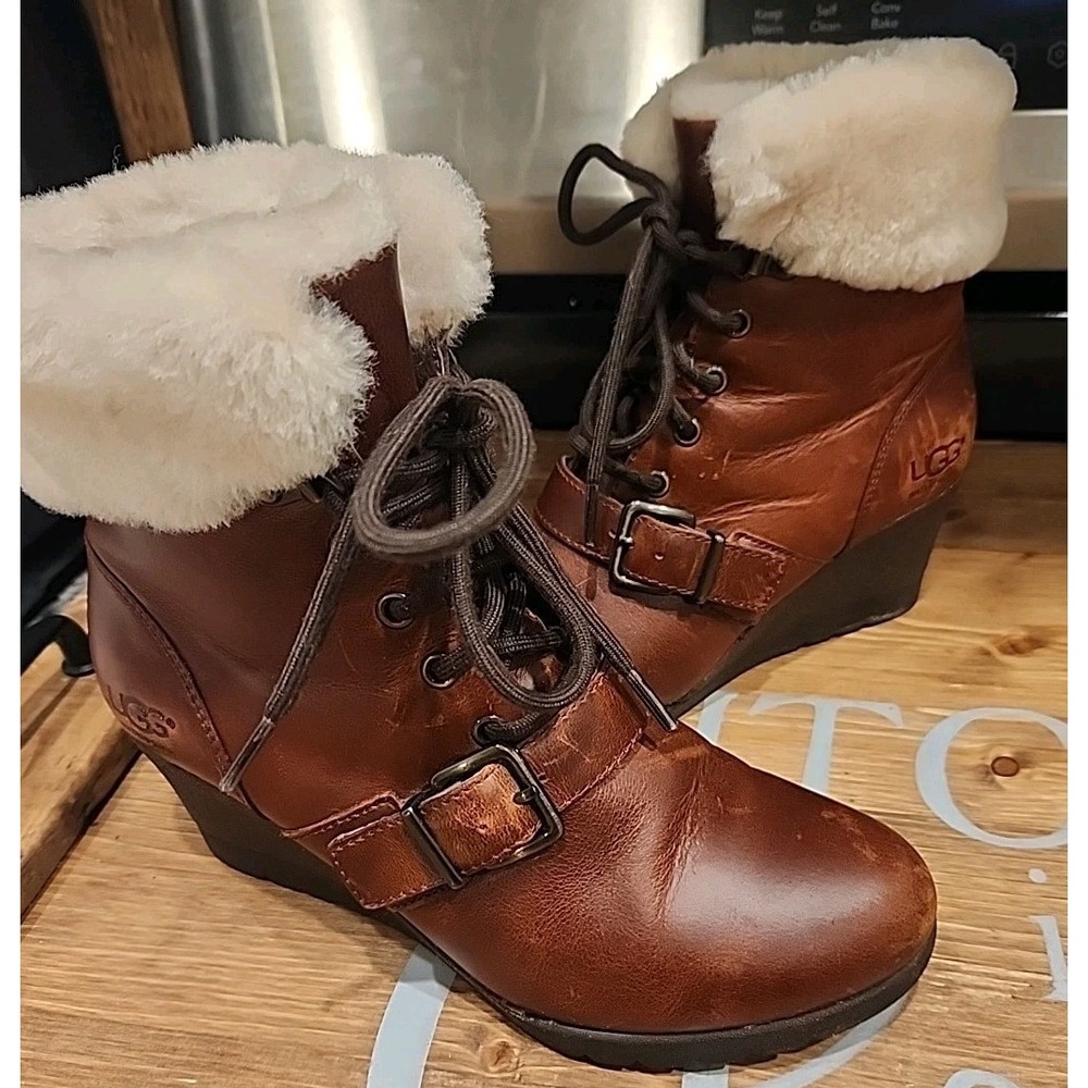 UGG Australia Women's Leather Wedge Shearling Lined Lace-Up Ankle Boot‎ Brown 6